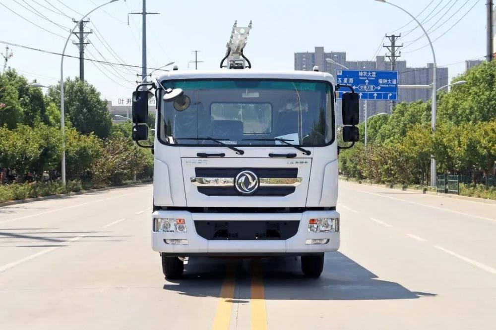 Dongfeng Water Truck for Air Purification and Dust Control
