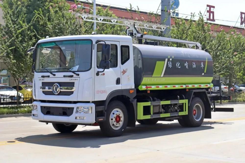Dongfeng Water Truck for Air Purification and Dust Control