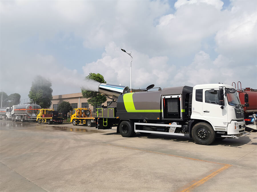 10m3 New Dongfeng Dust Suppression Truck with Large Water Tank and Fog Gun Sprinkler