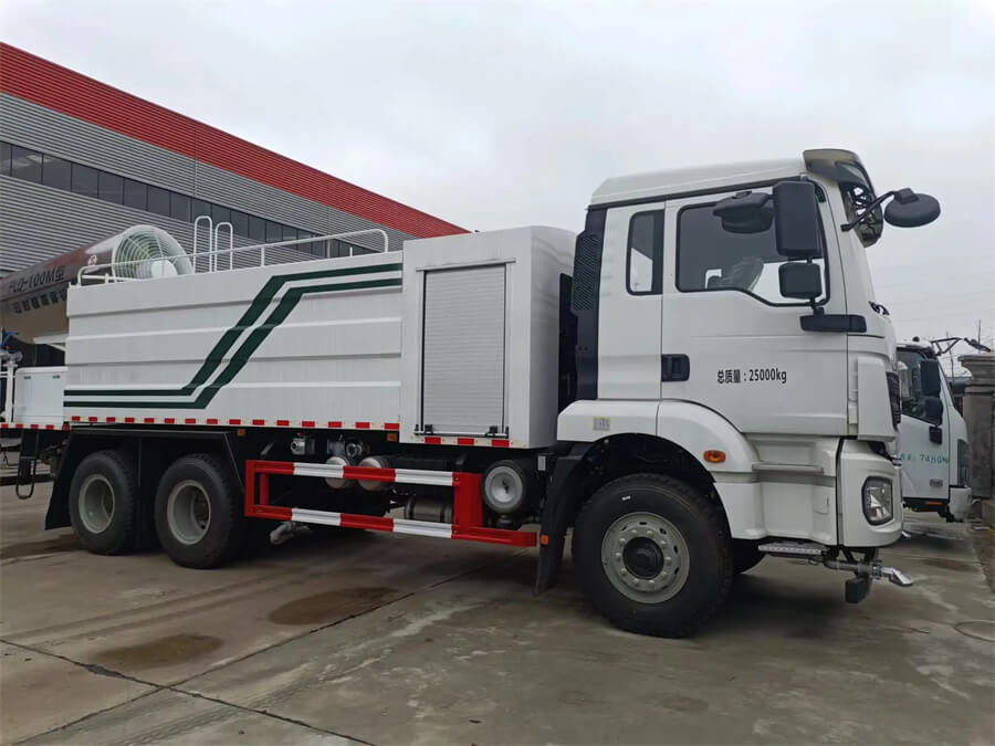 Shacman 12000 Liters 12tons Dust Suppression Water Tank Truck