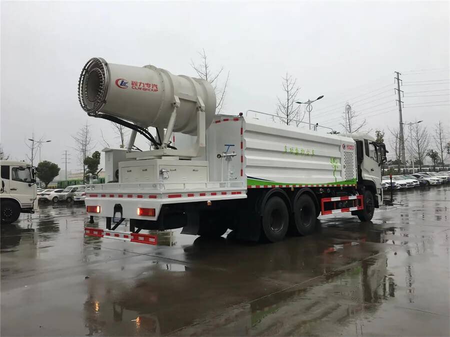 Dongfeng Dust Fighter Water Truck Mounted with 100m Spraying Machine