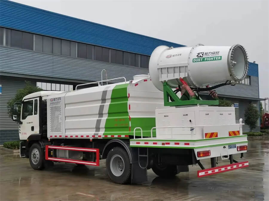 Sinotruk 10t 12t 50m 80m Multi Functional Dust Suppression Disinfection Truck