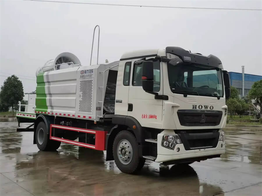 Sinotruk 10t 12t 50m 80m Multi Functional Dust Suppression Disinfection Truck