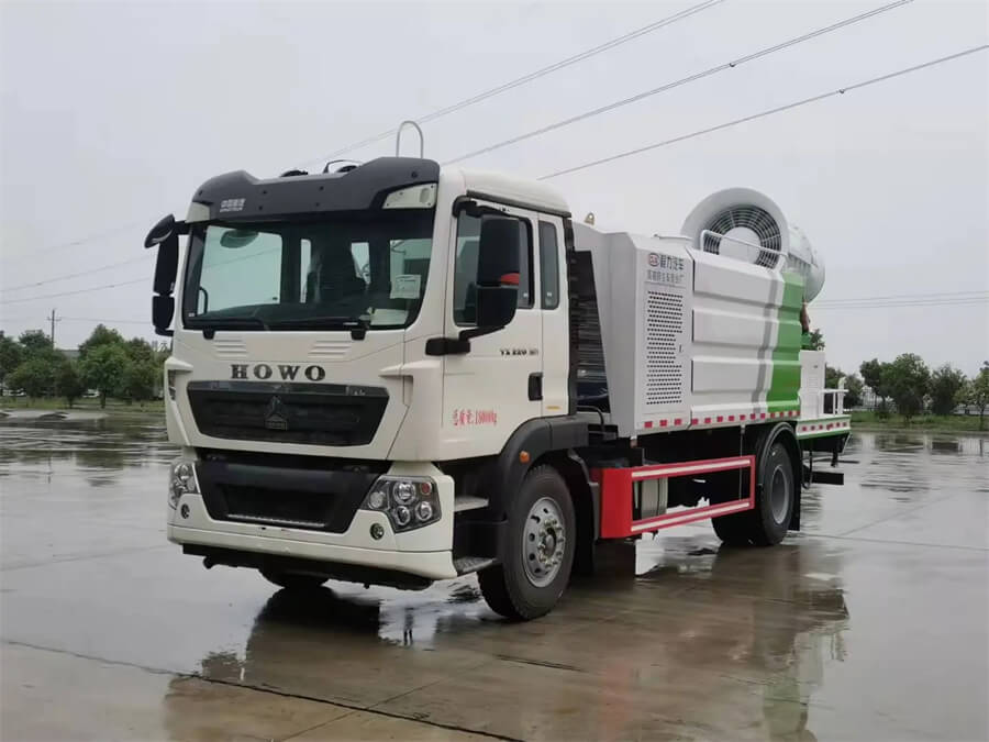 Sinotruk 10t 12t 50m 80m Multi Functional Dust Suppression Disinfection Truck
