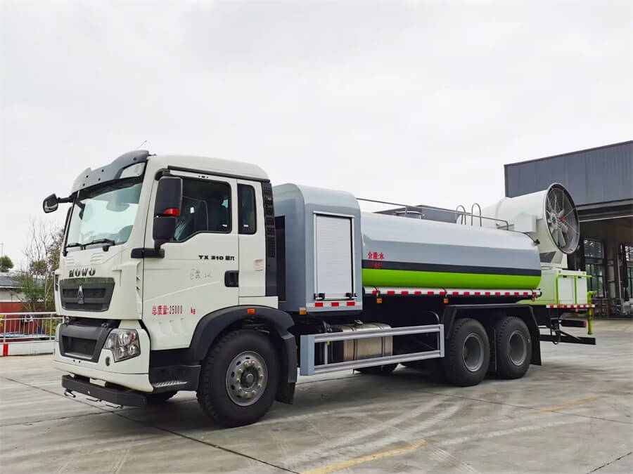 New Sinotruk HOWO 6X4 Virus Reduce and Control Flying Dust Suppression Disinfection Truck
