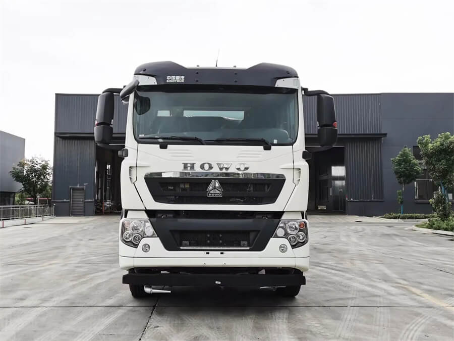 New Sinotruk HOWO 6X4 Virus Reduce and Control Flying Dust Suppression Disinfection Truck