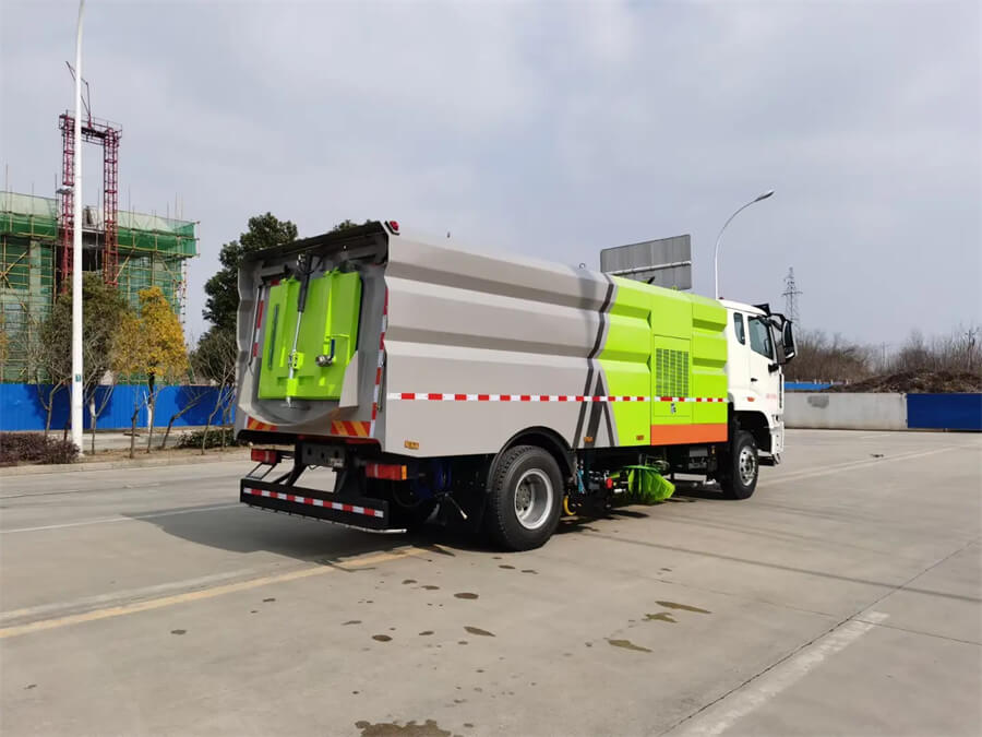 Howo 10 Tons Road Sweeping Truck