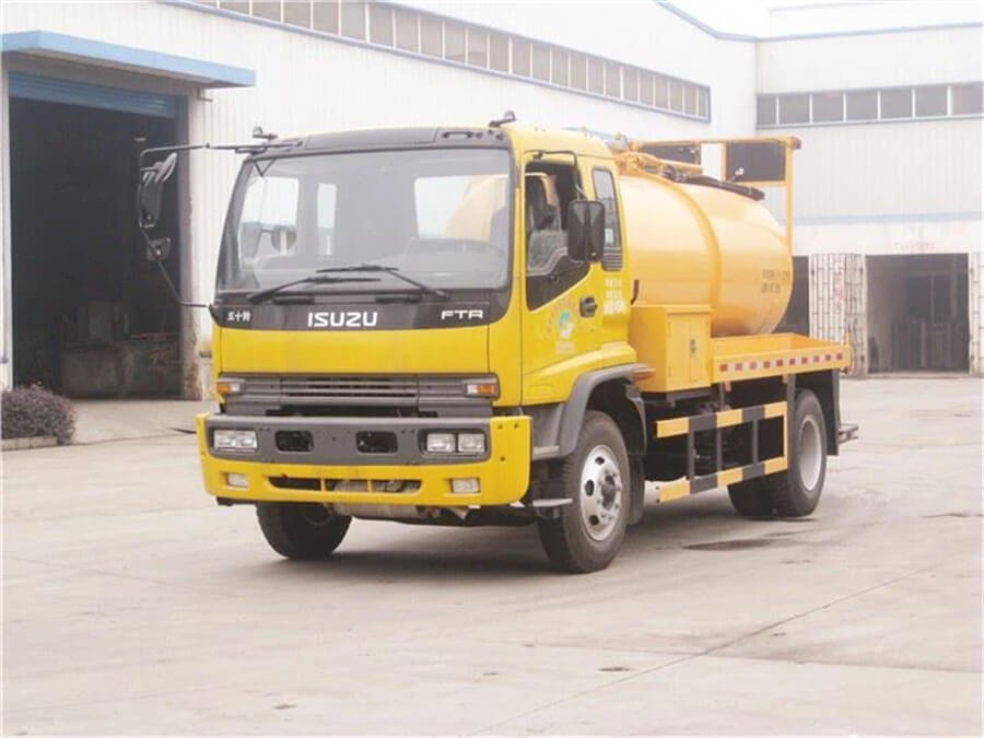 ISuzu FTR 4X2 10000litres 10000L Diesel Engine Drain Jetter Sewer Cleaning Sucking Combined Sewage Jetting Truck