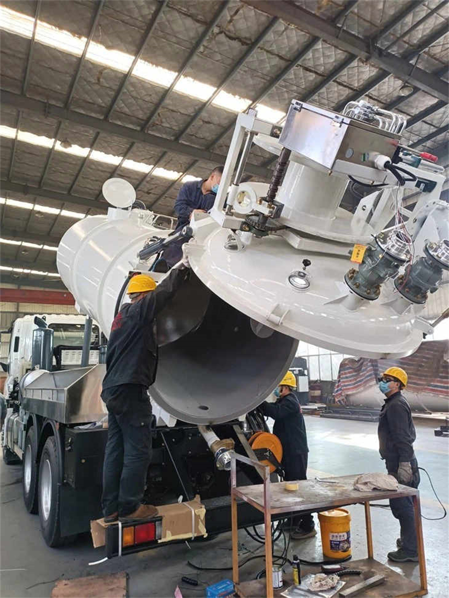 ISuzu GIGA 6X4 14000litres 12000L Diesel Engine Drain Jetter Sewer Cleaning Sucking Combined Sewage Jetting Truck