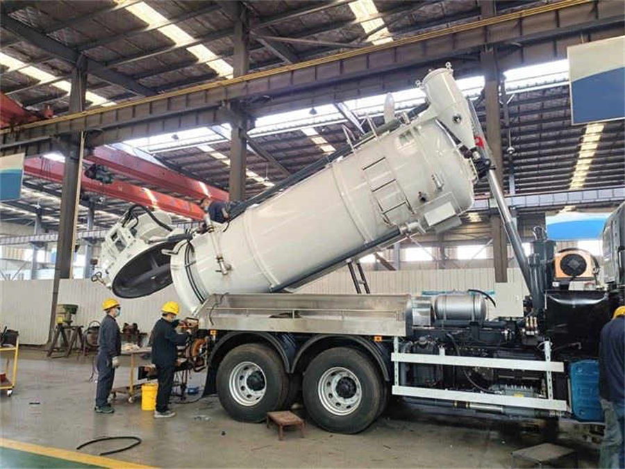 ISuzu GIGA 6X4 14000litres 12000L Diesel Engine Drain Jetter Sewer Cleaning Sucking Combined Sewage Jetting Truck