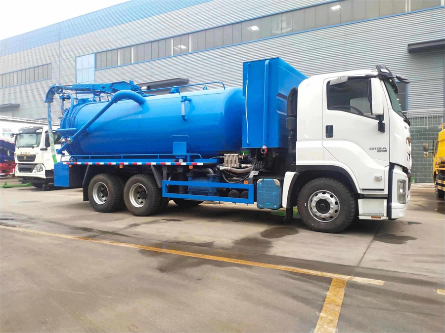 ISUZU GIGA 6X4 16000litres 16000L Fecal Waste Water Suction High Pressure Jetting Truck