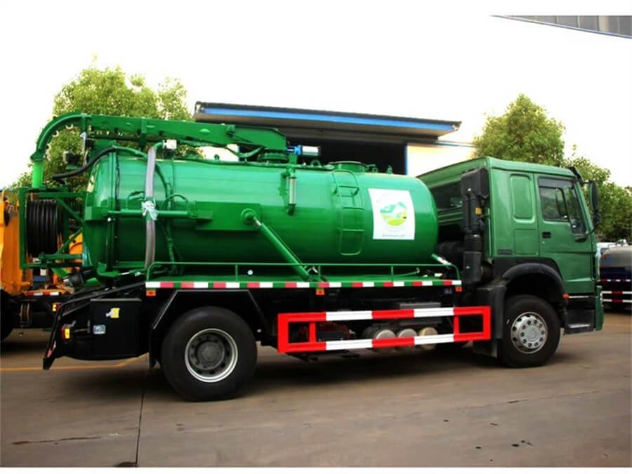 Sinotruck Howo New 4X2 10 CBM 10000L sewer cleaning truck 10000L sewage suction truck