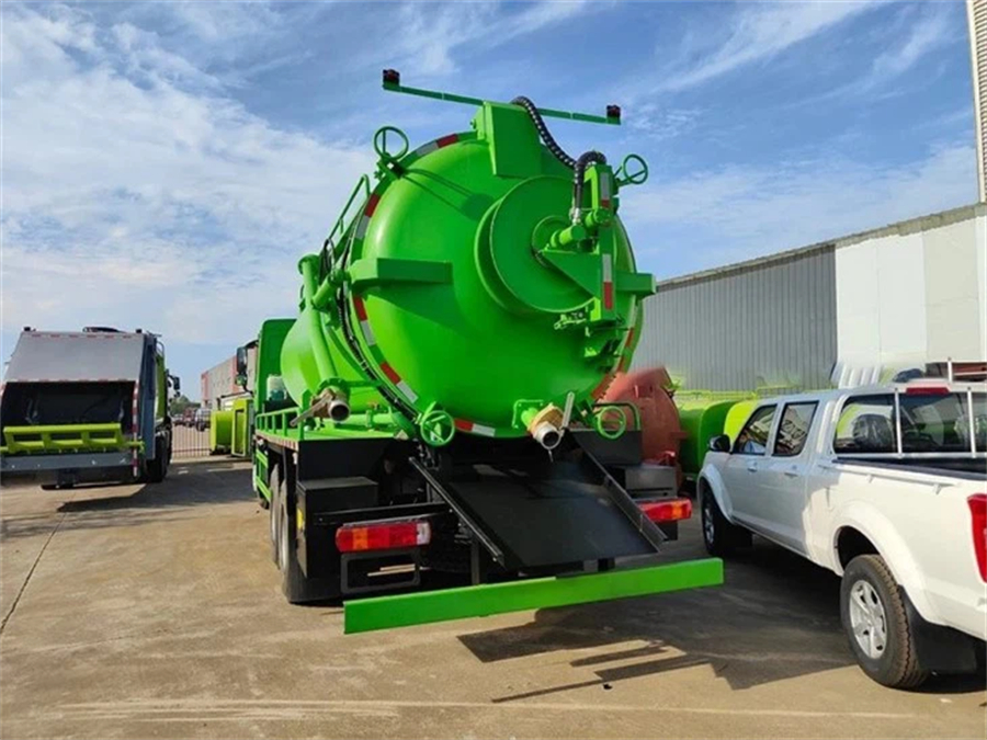 Sinotruk HOWO 6X4 16000 liters 16cbm Sewer Septic Tank High Pressure Combined Water Jetting Truck