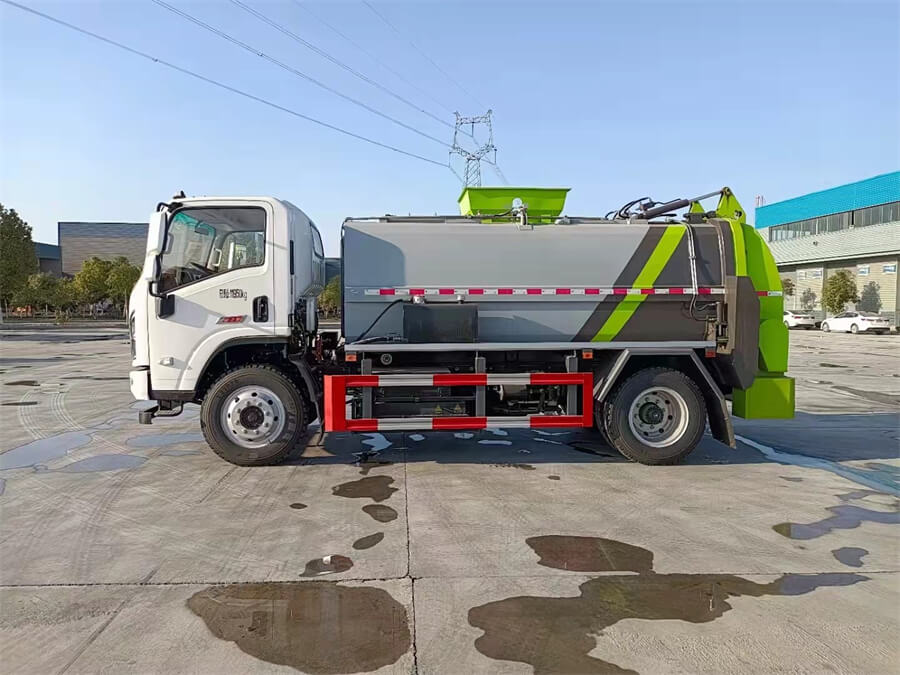 SHACMAN 5 Cubic Kitchen Waste Garbage Truck