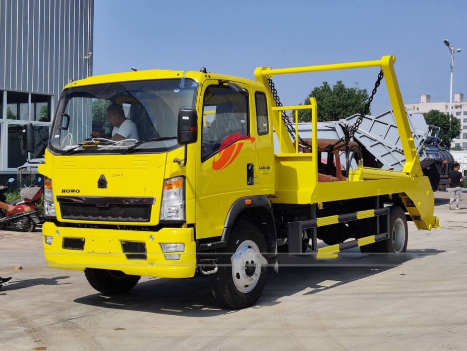 HOWO Roll off Swing Arm Refuse Garbage Truck
