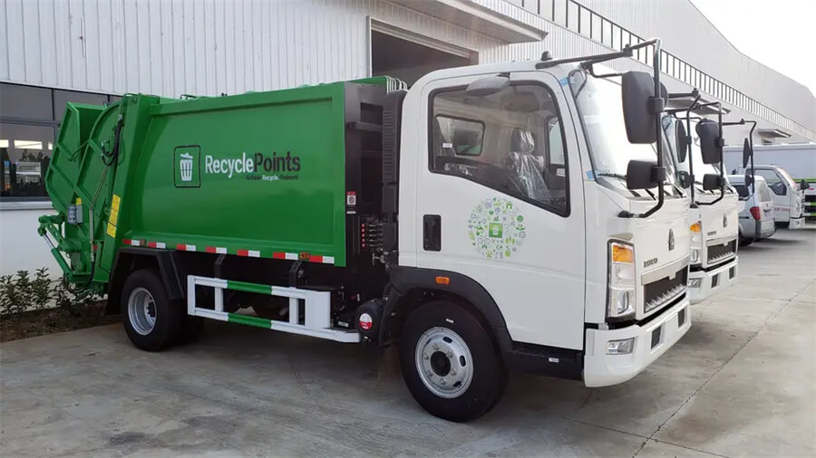 Sinotruk HOWO 5m3 6m3 Compactor Garbage Truck