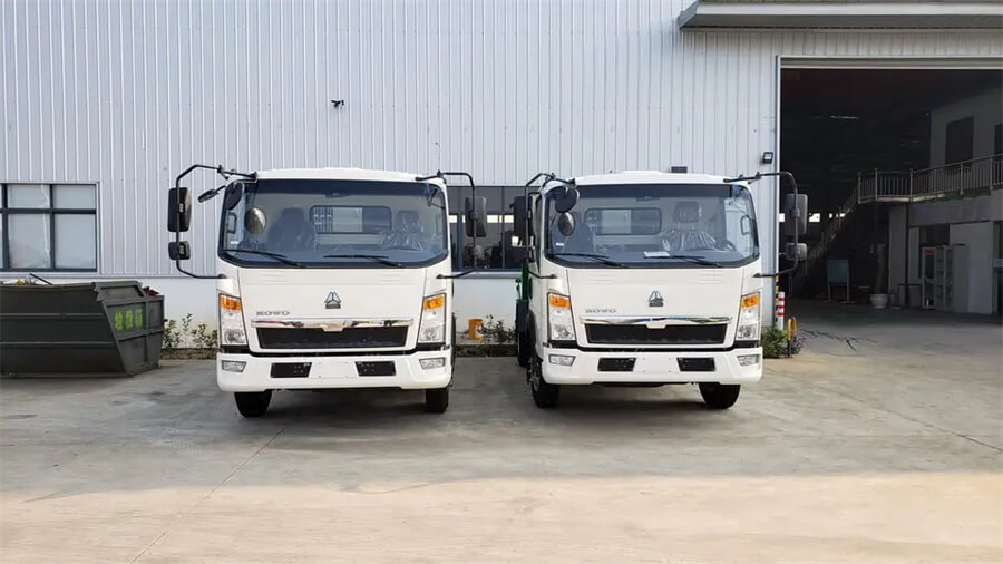 Sinotruk HOWO 5m3 6m3 Compactor Garbage Truck