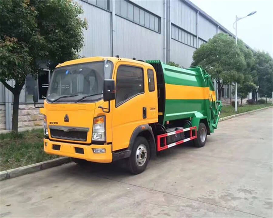 HOWO 8Tons 10CBM Comrpessed Garbage Truck