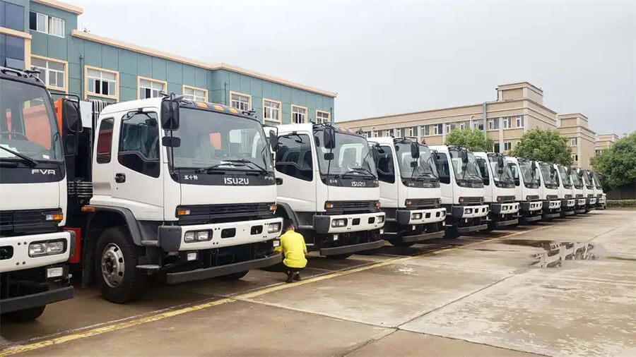 4X2 Isuzu Ftr 12cbm Urban Garbage Compactor Truck