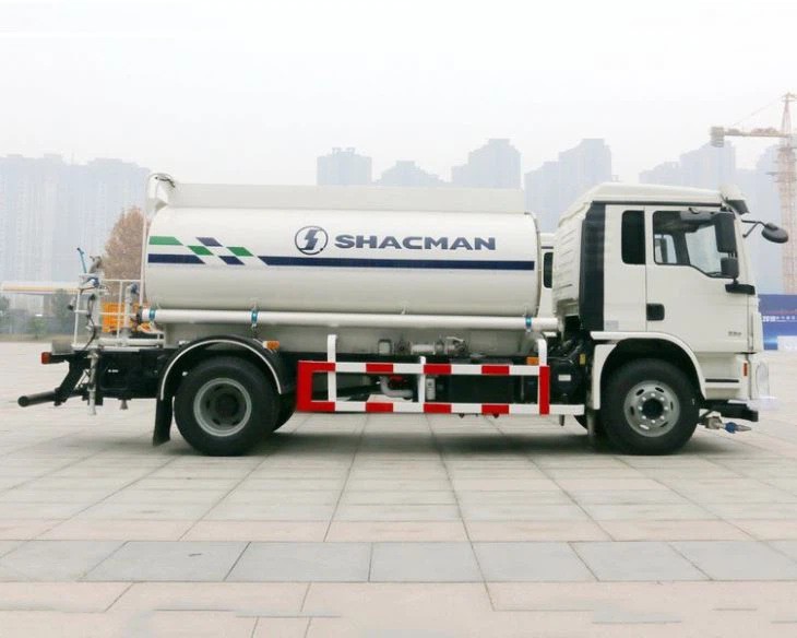 SHACMAN 4x2 10000 Litres Water Distribution Truck
