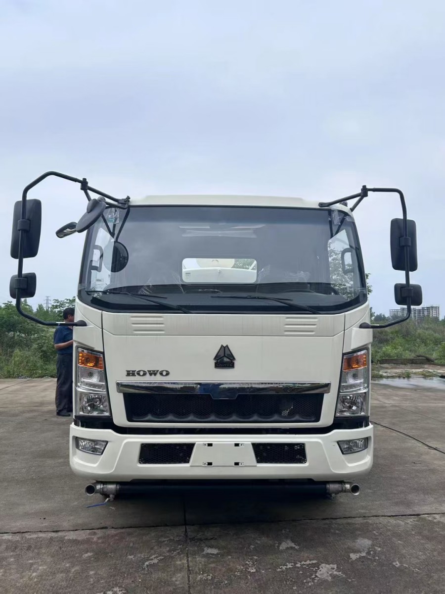 HOWO 5cbm Water Bowser Water Tank Truck