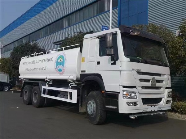 6x4 Sinotruk Howo 20ton 20000liters Water Sprinkler Truck