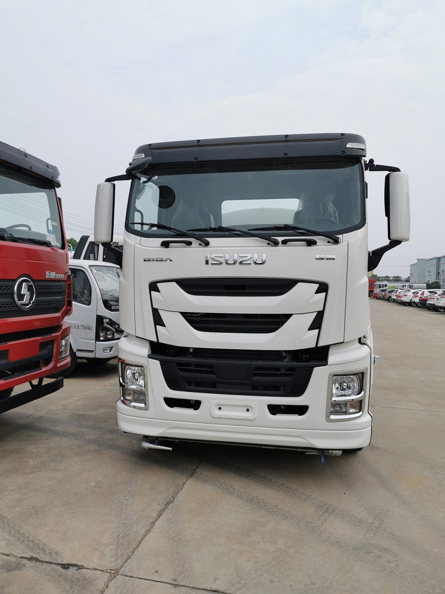 ISUZU GIGA 20000 liters water bowser for sale