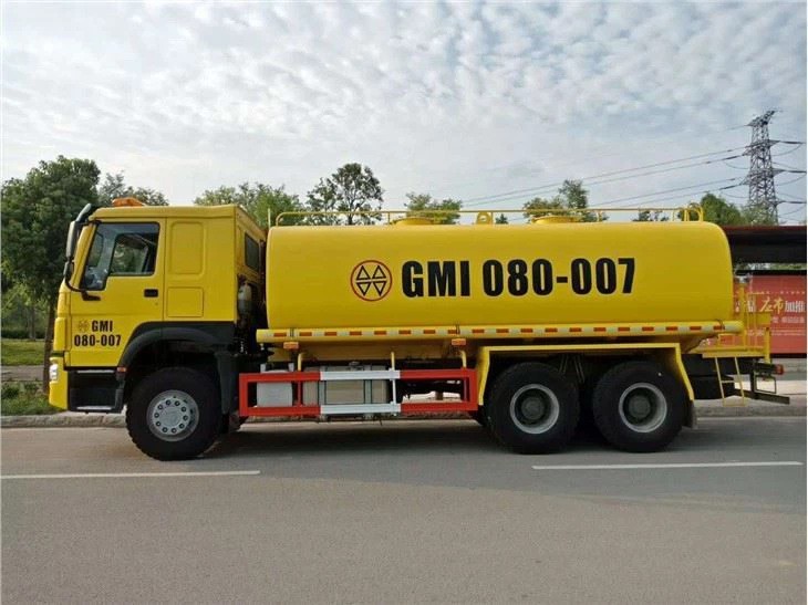 HOWO 15000Liters 15T Water Sprinkler Tank Truck