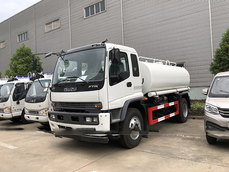 ISUZU 4x2 FTR Water Tanker Lorry