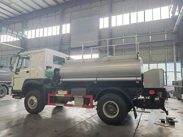 HOWO 10m3 Fuel Tank Truck
