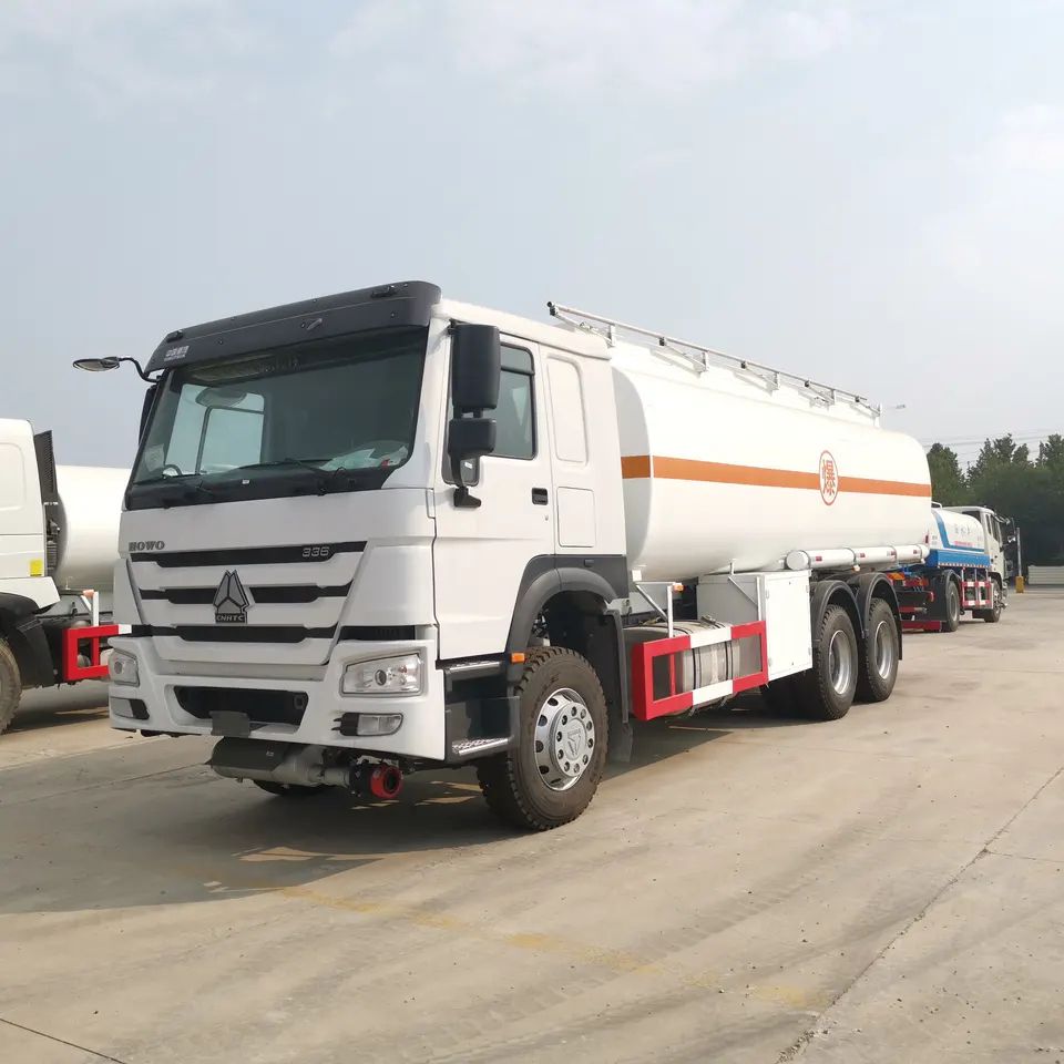 SINOTRUK HOWO 20Tons Oil Tank Truck