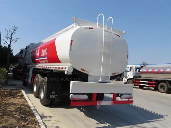 HOWO 18000 Liters Oil Tank Truck