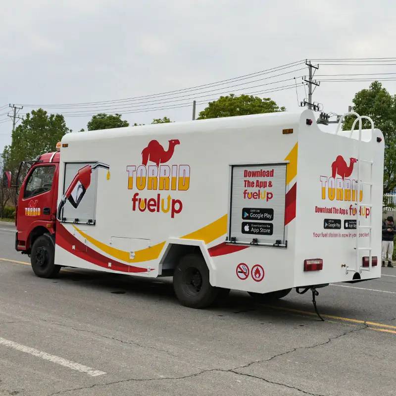 Dongfeng 8Ton Fuel Tank Truck Censtar Dispenser