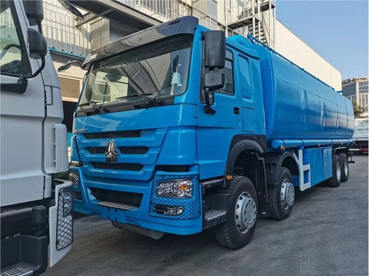 CNHTC HOWO 371HP 35m3 Fuel Delivery Truck