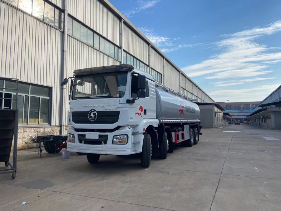Shacman H3000 30CBM Fuel Tanker Truck