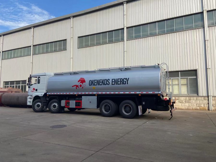 Shacman H3000 30CBM Fuel Tanker Truck