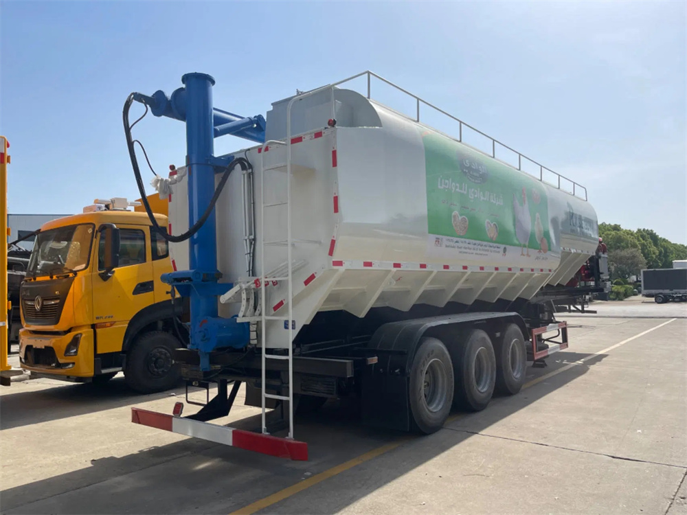 60CBM Animal Feed Dry Bulk Feed Trailer Equipped