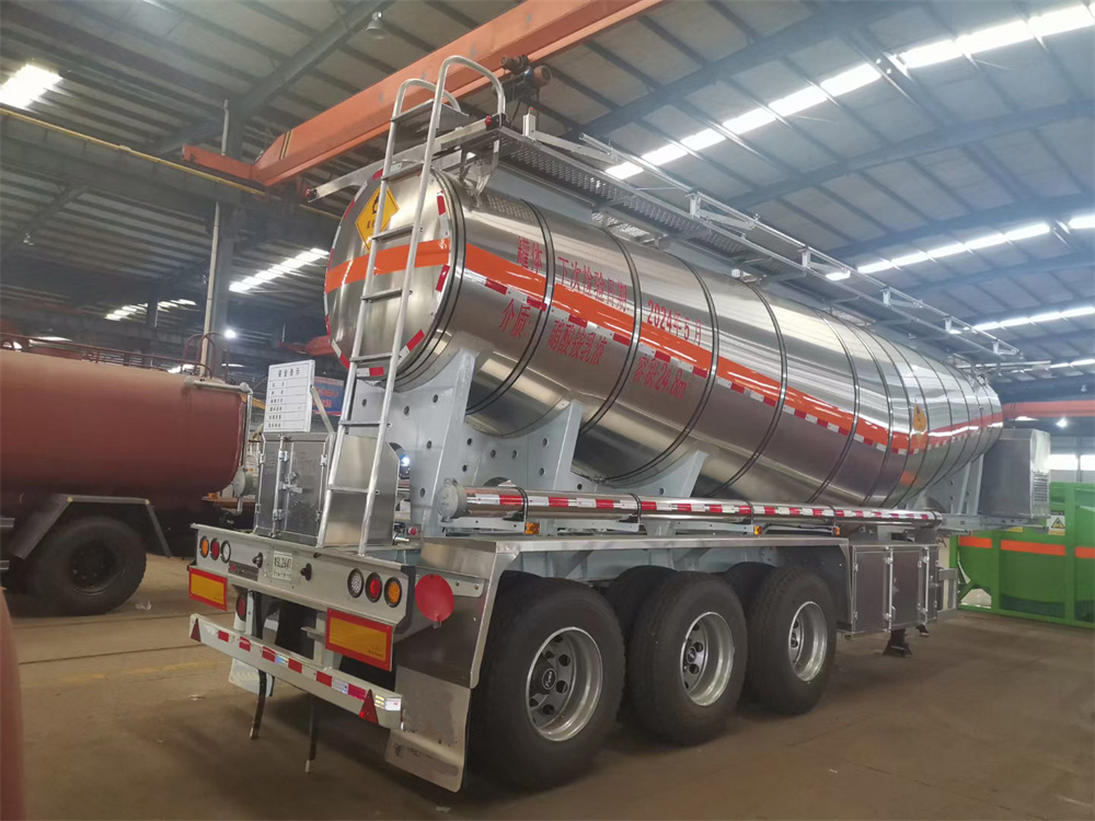 3 Axles 25cbm V Shape Insulated Ammonium Nitrates Emulsion Chemical Tank Trailer