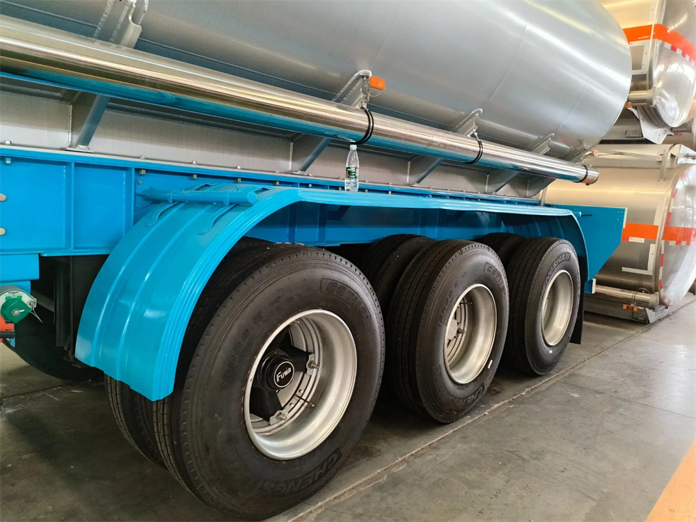 3 Axle 33cbm 33000liter Good Quality Carbon Steel Tank Trailer