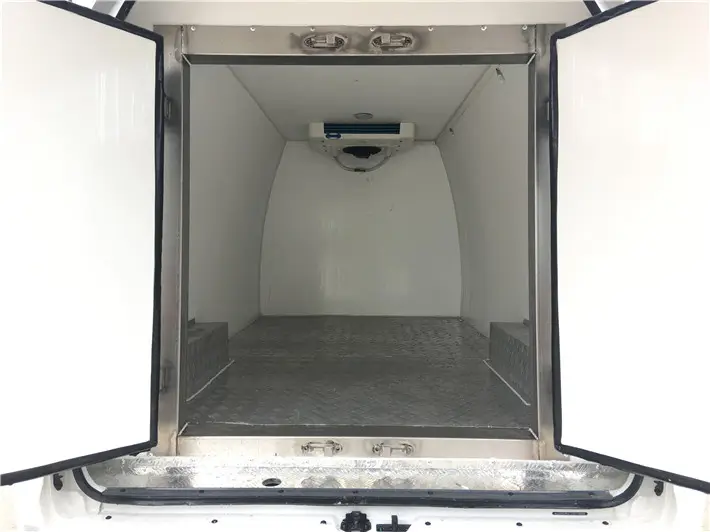 Foton Mini Small Mobile Refrigerator Cooled Food Refrigerated Van Freezer Truck