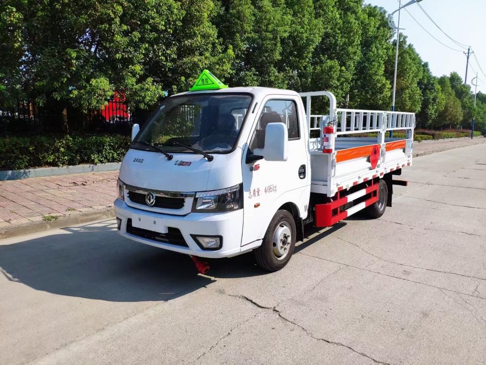 2Ton Dongfeng LPG Kitchen Gas Cylinder Delivery Stake Truck