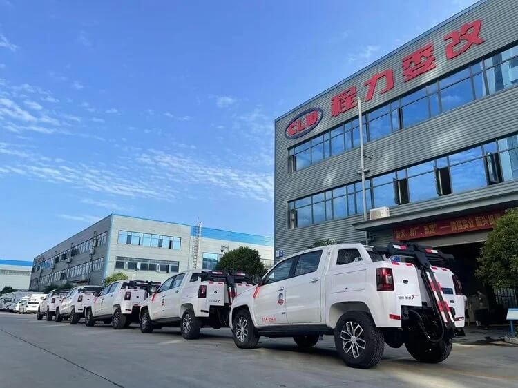 Mini Isuzu 3 ton repo wheellift truck