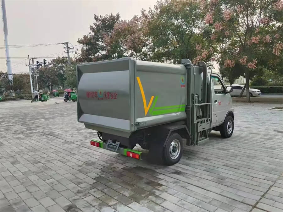 Foton Mini Side Loading Hanging Barrel Garbage Truck